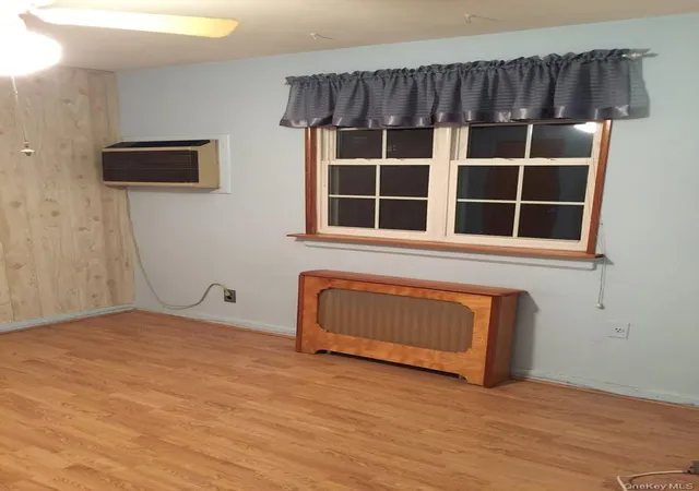 Photo 4 of House for sale at 261-29 Langston Ave #B, Glen Oaks, NY 11004 | MLS# 993915 | Listing updated on 2026-05-14