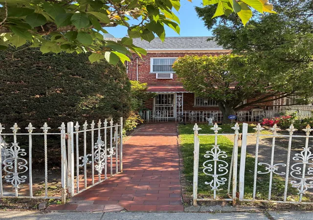 2nd image of 2216 Seward Ave, Bronx, NY 10473 | MLS# 993918