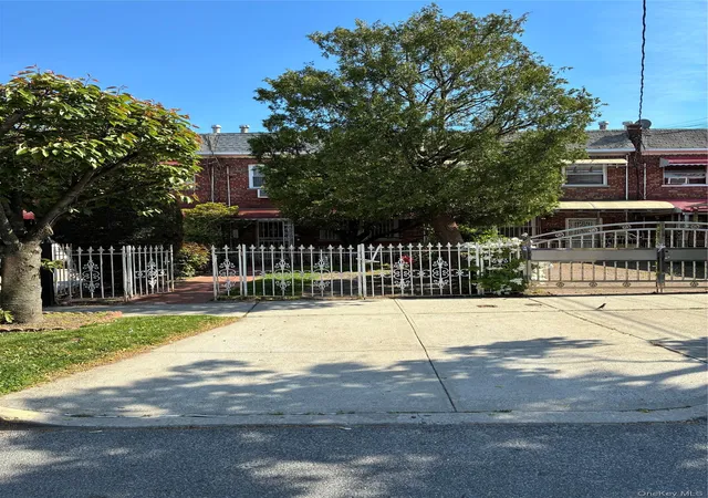 3rd image of 2216 Seward Ave, Bronx, NY 10473 | MLS# 993918