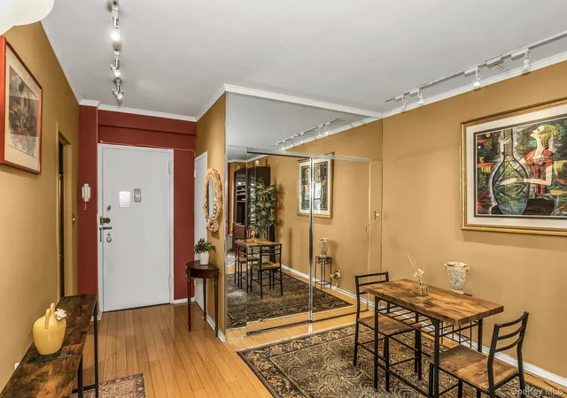Photo 4 of House for sale at 2 Tudor City Pl #3M, New York, NY 10017 | MLS# 993920 | Listing updated on 2026-07-19