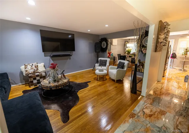 Photo 3 of Single family home for sale at 147-19 259th Street, Rosedale, NY 11422 | MLS# 993934 | Listing updated on 2026-09-13