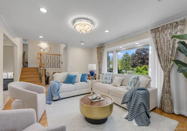 Photo 3 of Sale Pending at 98 Belmont Cir, Syosset, NY 11791 | MLS# 993998 | Listing updated on 2026-05-26