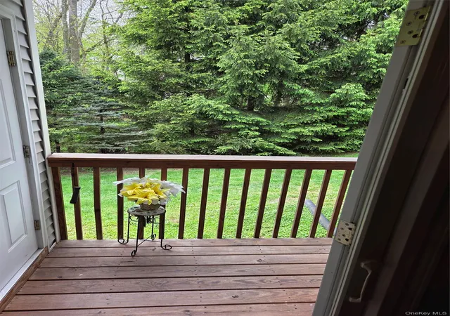 Homes for sale in Fishkill, NY | 49 Aveonis Ct, Fishkill, NY 12524