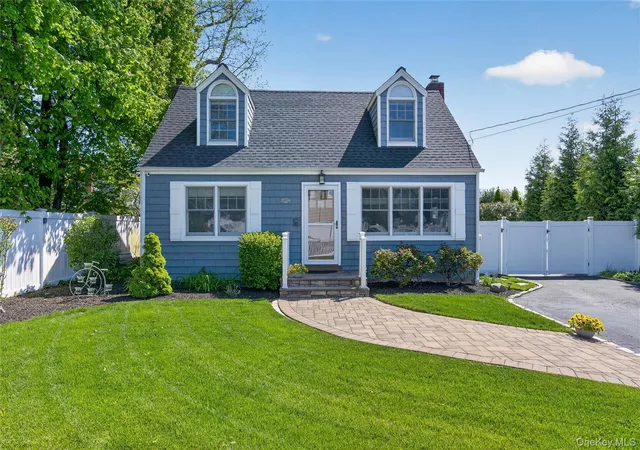 3rd image of 492 Atlantic St, East Northport, NY 11731 | MLS# 994019