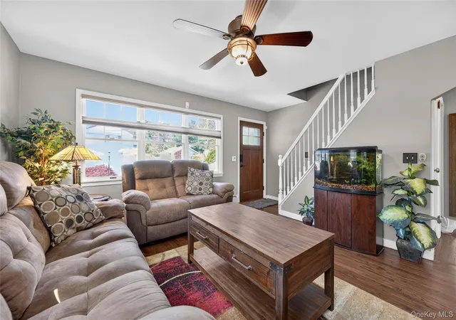 5th image of 492 Atlantic St, East Northport, NY 11731 | MLS# 994019