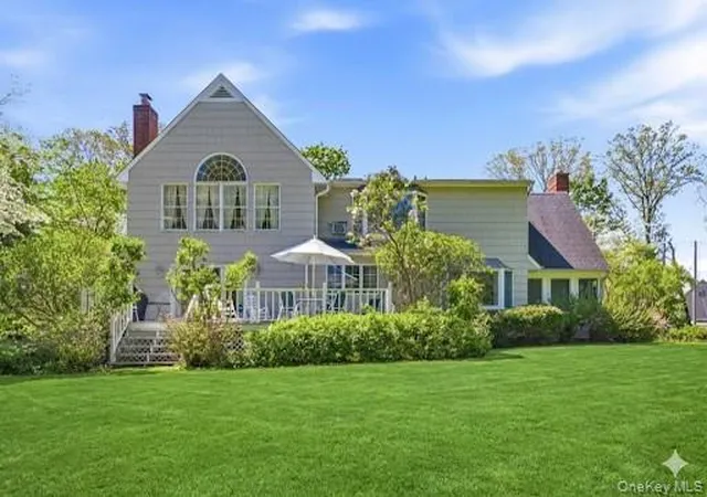 Photo 3 of Single family home for sale at 9 Townsend Rd, Glen Cove, NY 11542 | MLS# 994024 | Listing updated on 2026-10-01