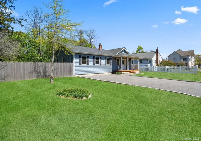 Photo 3 of Sale Pending at 11 Jackson St, East Islip, NY 11730 | MLS# 994033 | Listing updated on 2026-06-17