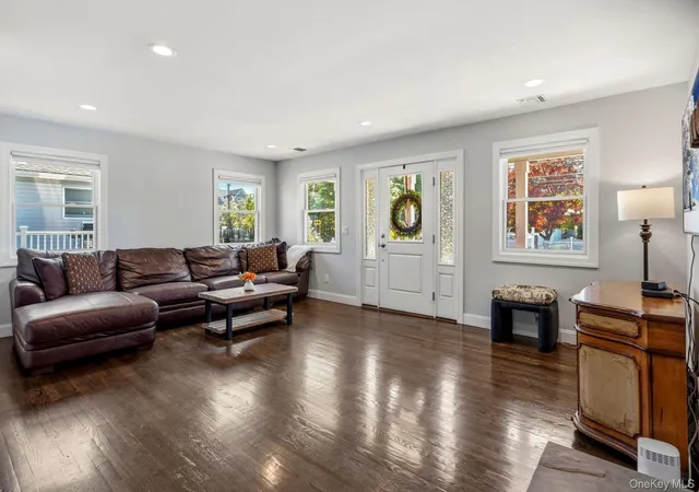 Photo 3 of Sale Pending at 11 Jackson St, East Islip, NY 11730 | MLS# 994033 | Listing updated on 2026-06-17