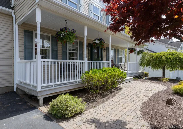 4th image of 2 Crystal Ct, Smithtown, NY 11787 | MLS# 994048