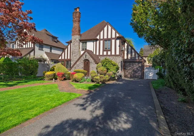 Photo 2 of Sale Pending at 19 Addison Pl, Hempstead, NY 11570 | MLS# 994084 | Listing updated on 2026-07-28