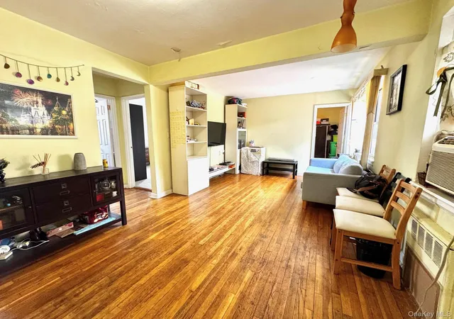 3rd image of 138-29 Jewel Ave, New York, NY 11367