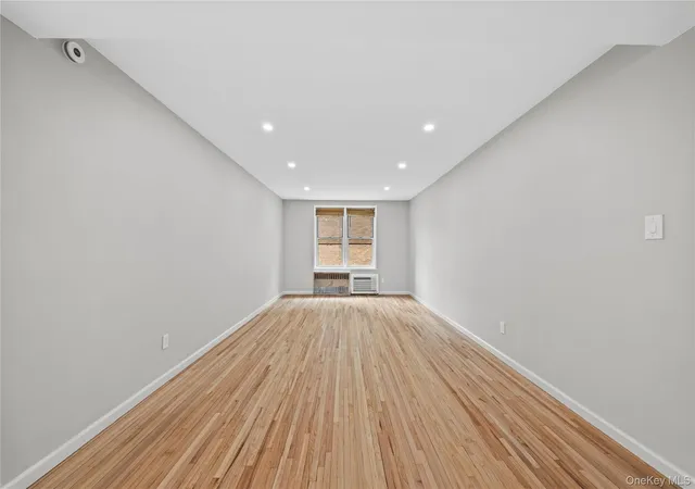 Photo 4 of Sale Pending at 6535 Broadway #2A, Bronx, NY 10471 | MLS# 994087 | Listing updated on 2026-06-23