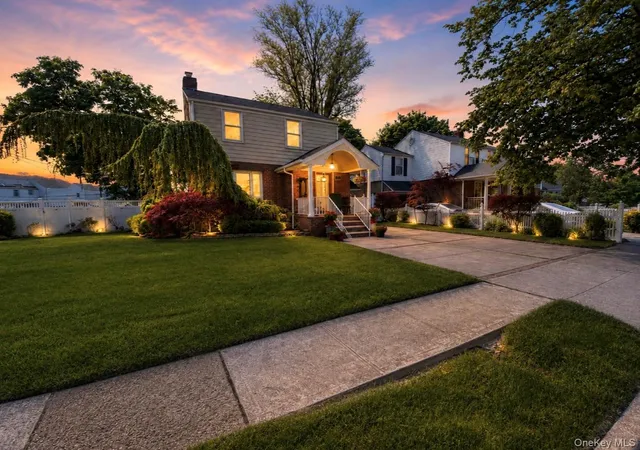 Photo 2 of Sale Pending at 25 Nassau St, Hempstead, NY 11003 | MLS# 994173 | Listing updated on 2026-08-15