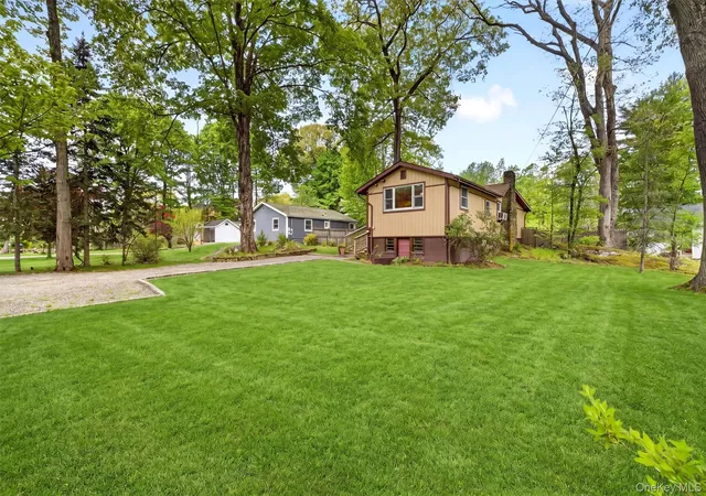 Homes for sale in Yorktown, NY | 3079 Maqua Pl, Yorktown, NY 10547 | MLS# 994192