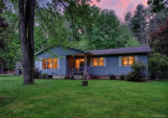 Homes for sale in Highland, NY | 11 Fairway Dr, Highland, NY 12743 | MLS# 994193