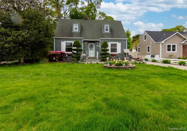 2nd image of 90 Sunset Rd, Bay Shore, NY 11706 | MLS# 994219