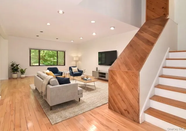 5th image of 400 Birch Ln #400, Irvington, NY 10533 | MLS# 994274