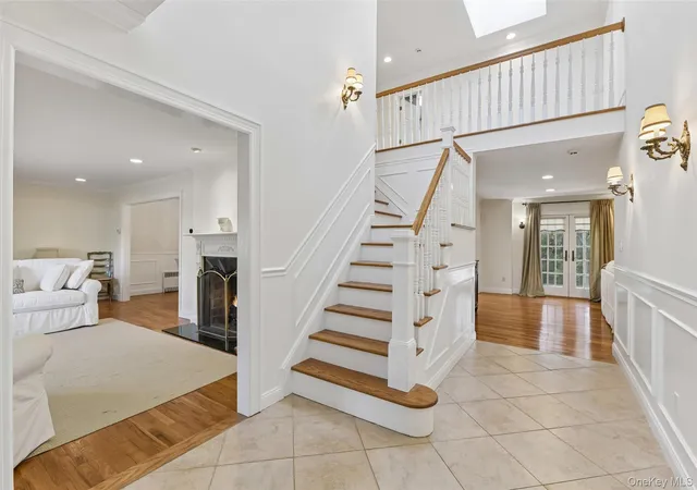 4th image of 111 Palmyra Ave, Hempstead, NY 11598 | MLS# 994317