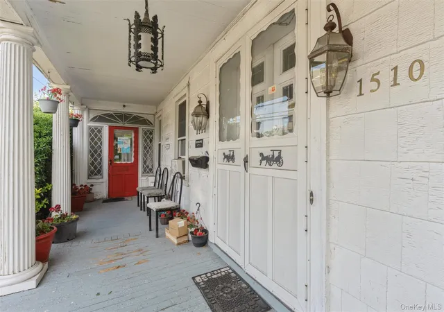 4th image of 1510 Grand Ave, Hempstead, NY 11510 | MLS# 994321