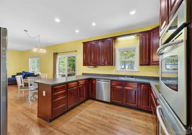 Photo 3 of Single family home for sale at 172 Westchester Ave, Buchanan, NY 10511 | MLS# 994355 | Listing updated on 2026-10-24