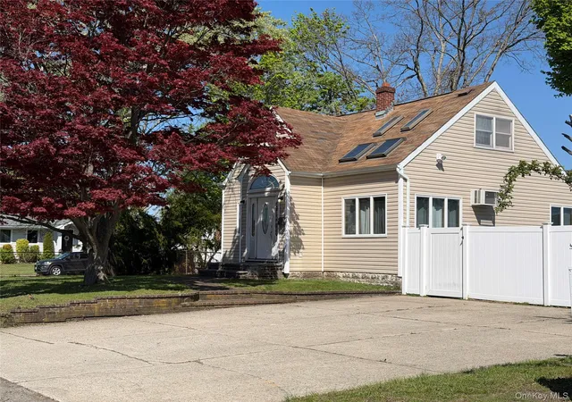 2nd image of 51 Weston Ave, Deer Park, NY 11729 | MLS# 994362