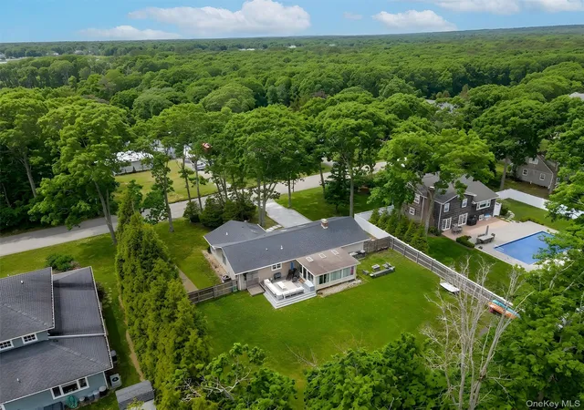 Photo 1 of Single family home for sale at 27 Canvasback Ln, East Quogue, NY 11942 | MLS# 994387 | Listing updated on 2026-05-06