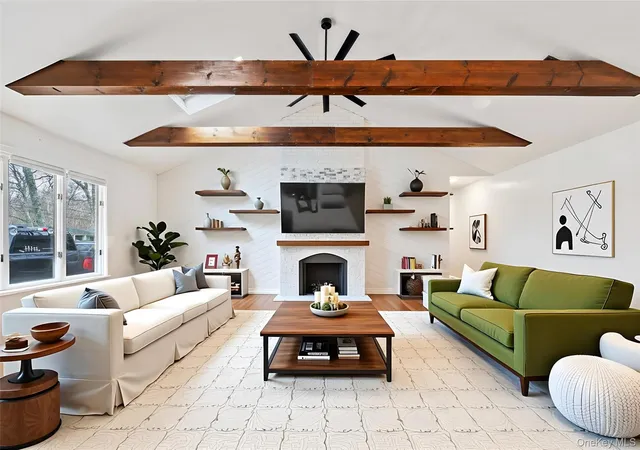 Photo 4 of Single family home for sale at 27 Canvasback Ln, East Quogue, NY 11942 | MLS# 994387 | Listing updated on 2026-05-06