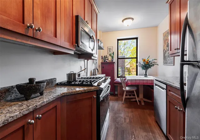 Photo 2 of Condo for sale at 4414 Cayuga Ave #1D, New York, NY 10471 | MLS# 994396 | Listing updated on 2026-09-13