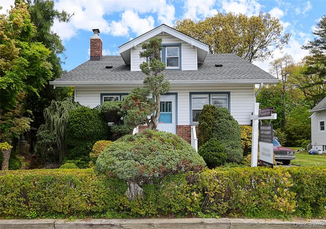 Homes for sale in Hempstead, NY | 515 Elm St, Hempstead, NY 11552 | MLS# 994401