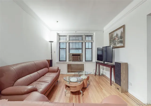 3rd image of 109-14 Ascan Ave #1D, Forest Hills, NY 11375 | MLS# 994459