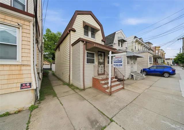 Photo 1 of Single family home for sale at 6661 74th Street, Middle Village, NY 11379 | MLS# 994469 | Listing updated on 2026-10-01