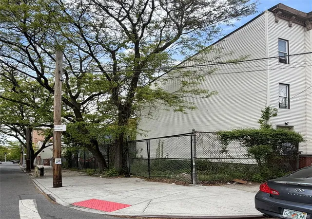 2nd image of 961 Cauldwell Ave, Bronx, NY 10456 | MLS# 994473