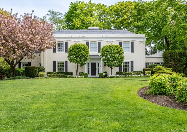 Single family home for sale at 140 Remington Rd, Manhasset, NY 11030 | MLS# 994476 | Listing updated on 2026-06-16