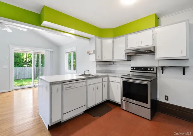3rd image of 17 Yale Dr, Southampton, NY 11946 | MLS# 994480