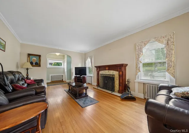 Homes for sale in Yonkers, NY | 169 Devoe Ave, Yonkers, NY 10705 | MLS# 994501