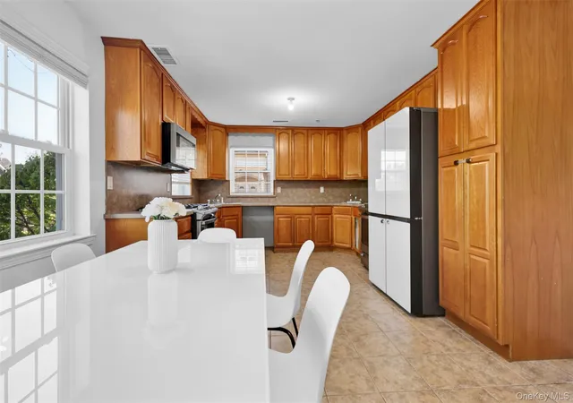5th image of 8 Elm St #211, Ramapo, NY 10977 | MLS# 994502