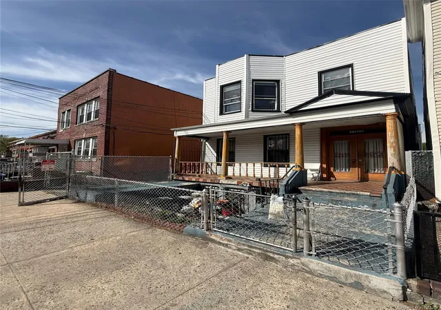 Photo 2 of Sale Pending at 1129 Beach Ave, Bronx, NY 10472 | MLS# 994525 | Listing updated on 2026-06-21