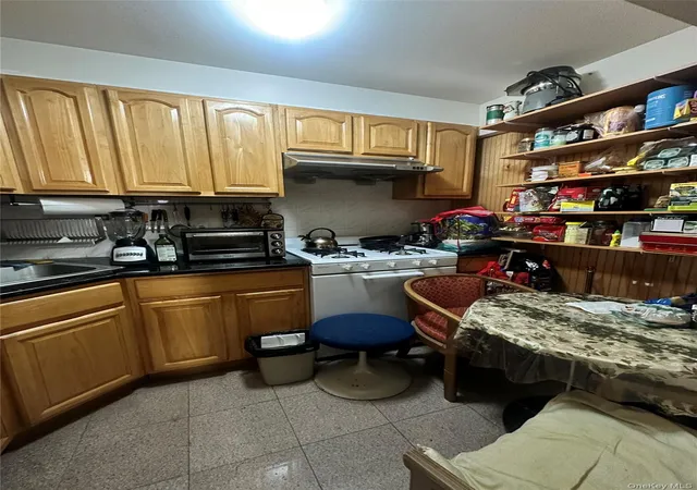 5th image of 40-24 76Th St, New York, NY 11373