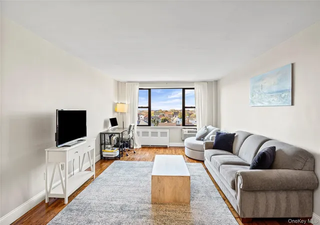 5th image of 333 Long Bch Rd, Long Beach, NY 11558