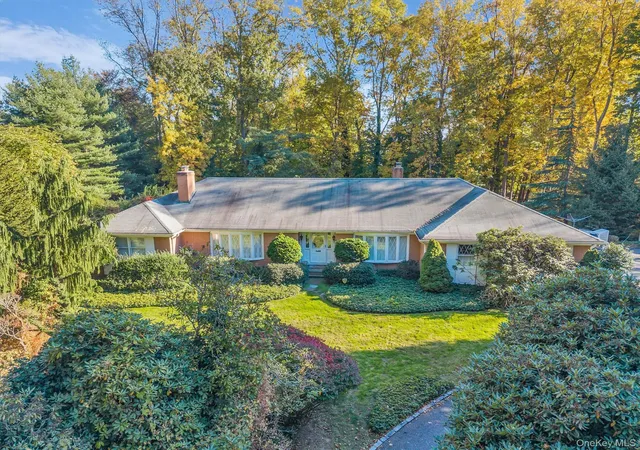 Photo 1 of Sale Pending at 133 Old Fld Rd, Brookhaven, NY 11733 | MLS# 994584 | Listing updated on 2026-07-10