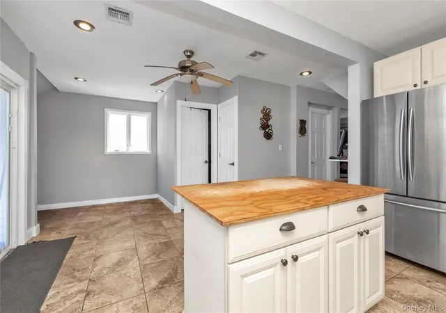 4th image of 2457 Williams Ct, Hempstead, NY 11710 | MLS# 994593