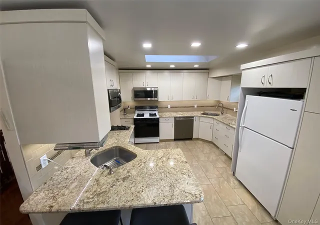 5th image of 12 Merrick Dr, Spring Valley, NY 10977 | MLS# 994609