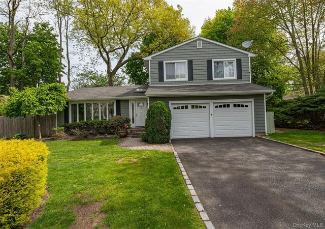 Photo 1 of Sale Pending at 17 Lodge Ln, Miller Place, NY 11764 | MLS# 994616 | Listing updated on 2026-07-17
