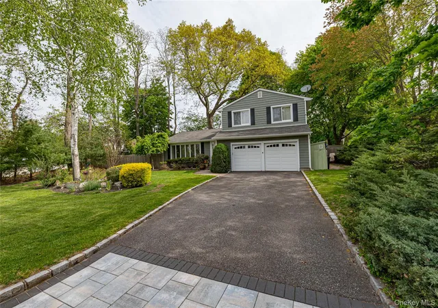 Photo 2 of Sale Pending at 17 Lodge Ln, Miller Place, NY 11764 | MLS# 994616 | Listing updated on 2026-07-17