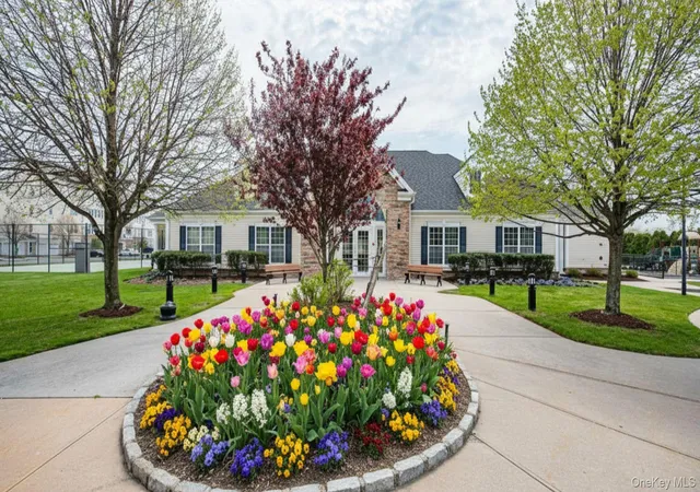 2nd image of 2232 Finch Ln #2232, Islip, NY 11722 | MLS# 994621