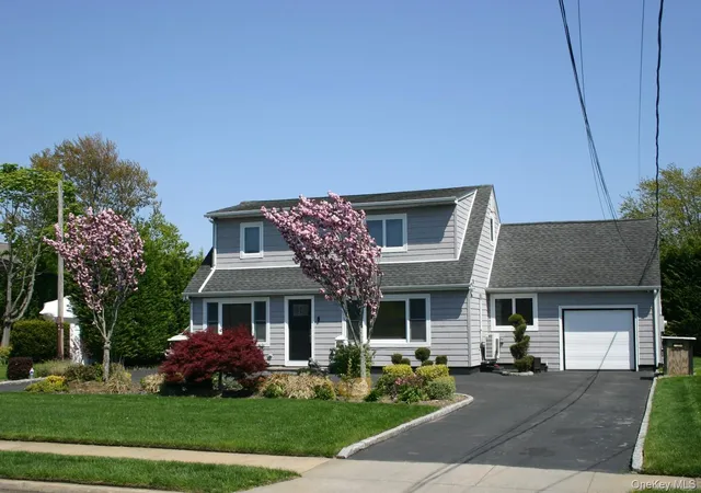 4th image of 121 Ocean Ave, Massapequa, NY 11758 | MLS# 994623