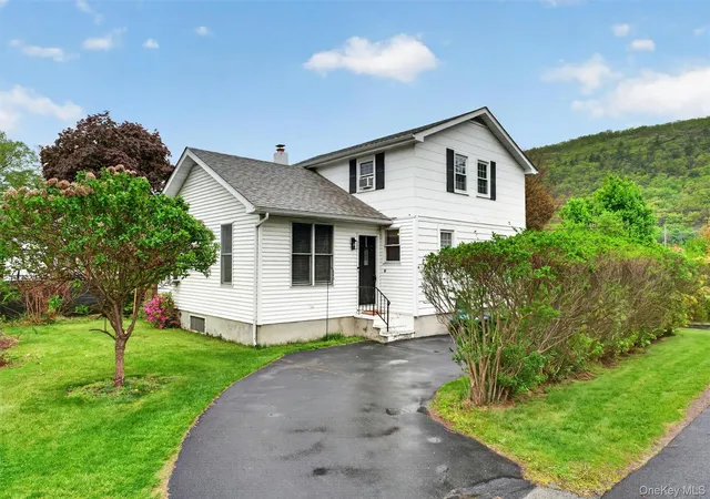 Homes for sale in Greenwood Lake, NY | 10 Hazen St, Greenwood Lake, NY 10925 | MLS# 994624
