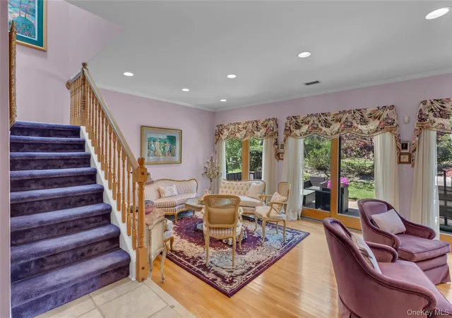 5th image of 7 Northgate Ct, Melville, NY 11747 | MLS# 994633