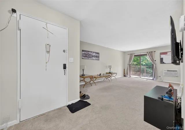 3rd image of 10 Oakwood Ter #65, New Windsor, NY 12553 | MLS# 994640