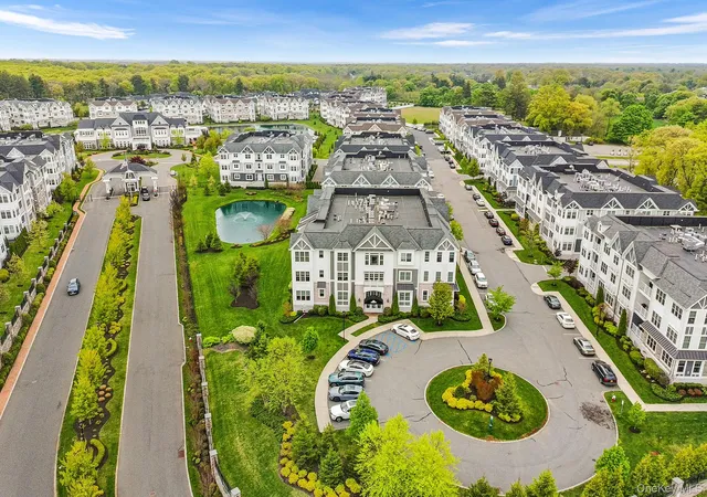 3rd image of 12103 Aspenwood Dr, Oyster Bay, NY 11803 | MLS# 994649